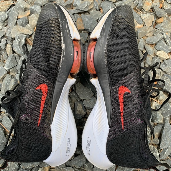 Size 9.5 - Nike Air Zoom Tempo Next Percent Flyknit Black Red Running shoes - Picture 5 of 8